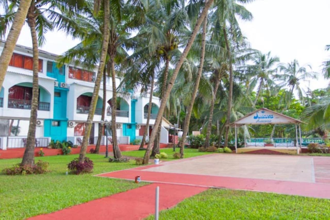 Swimsea Beach Resort, A Beach Property パナジ エクステリア 写真